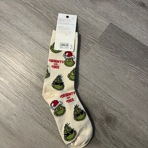 The Grinch socks 🎄